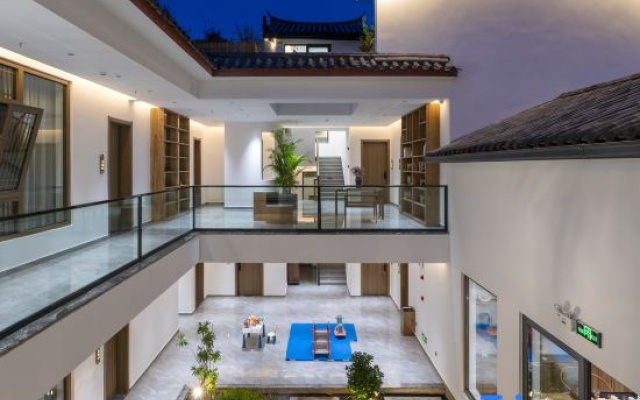 Yinlu Hongyuan (East Gate Store of the Old Town of Lijiang) – Exterior – Lijiang