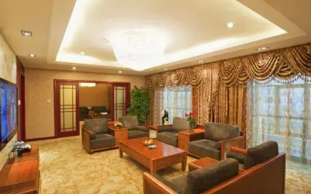 Shiwai Taoyuan Hotel