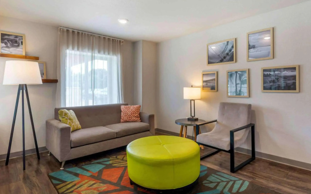Woodspring Suites Deerfield Beach