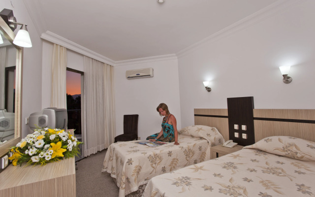 Monte Carlo Hotel - All Inclusive