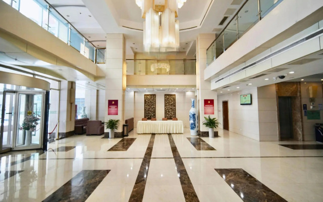 Huada Hotel