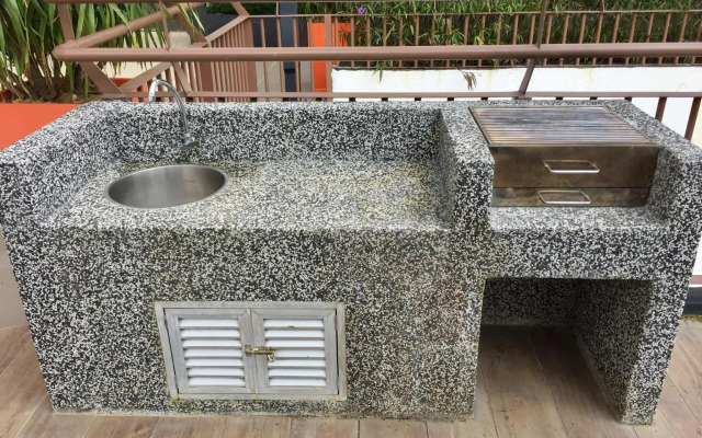 12pax Golden Shine Homestay @Midhills Genting