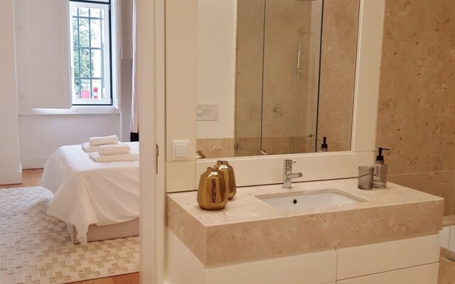 Lisbon Finestay Santana