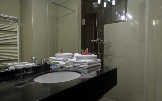 Golden Time Hotel