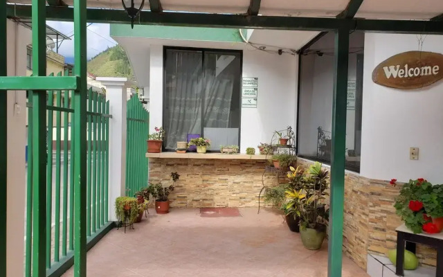 Hostal Monte Real