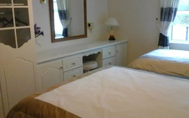 Connollys Guesthouse