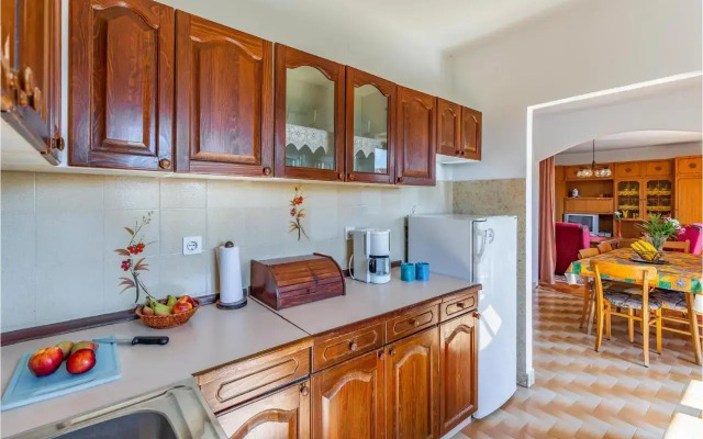 Three-Bedroom Apartment in Medulin