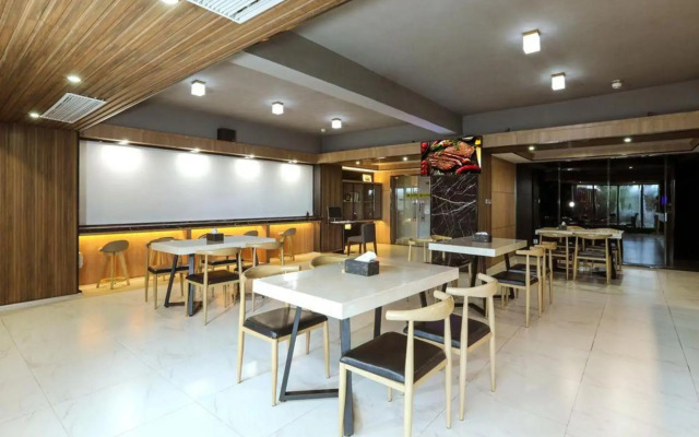 Cade Hotel (Nan'an Huahui Plaza)