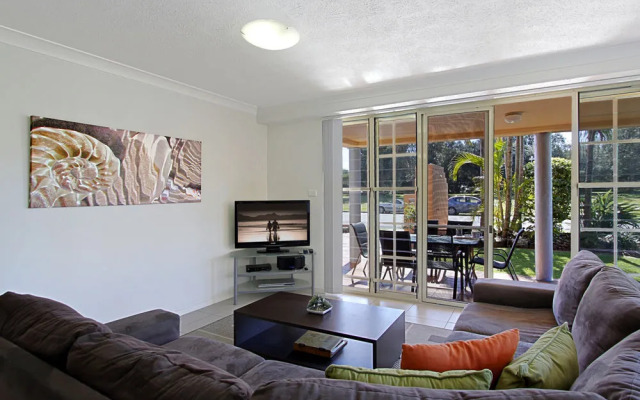 Sea Breeze on Main Beach