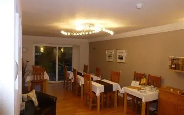 Waters Reach Guest House