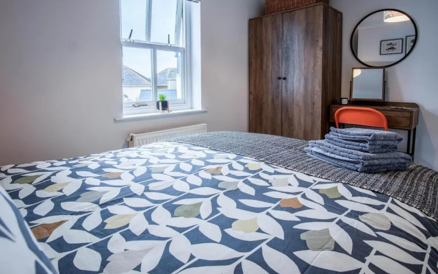 Kilmore House - 2 Bedroom Apartment - Tenby