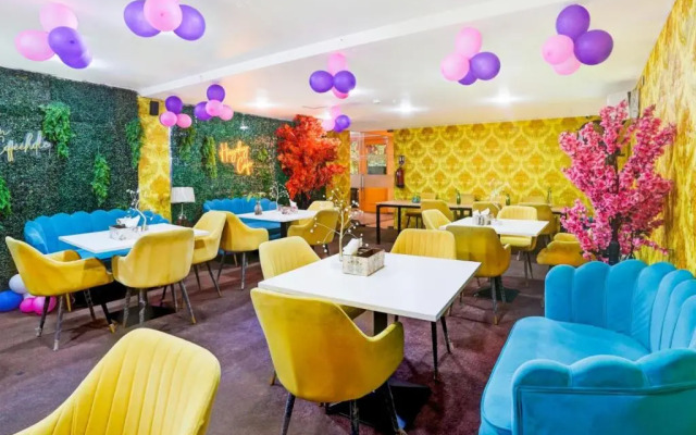 Hotel Luxury Villa Near Delhi Airport