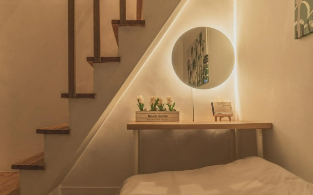 Myeongdong Artmonstay Guesthouse