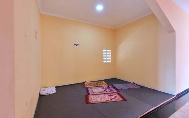 RedDoorz Syariah @ Endrayanti Inn RSUD Yogyakarta