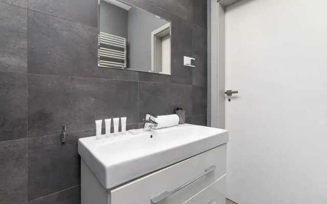 Studio Mostowa Krakow by Renters