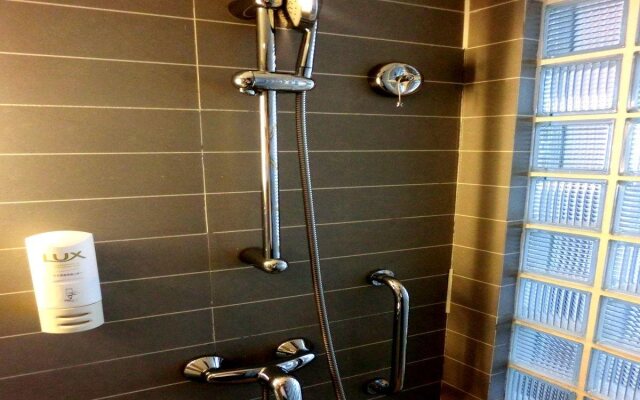 Holiday Inn Express Shanghai Jinqiao Central by IHG