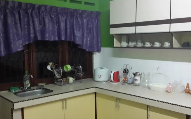 Roemahkoe Holiday House