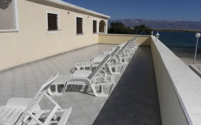 Stjepan- 10 m From Beach - A2 Prizemlje Lijevo