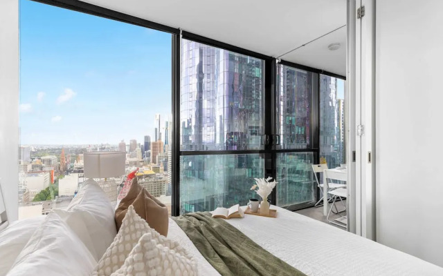 Cozy & Central 2BR Stay, Near Cbd, Free Parking