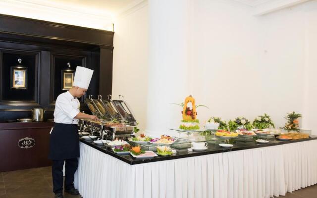 Hoa Binh Hotel