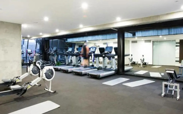 C3CBD Melbourne Apartment