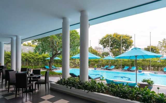 Flora Beach Hotel & Spa