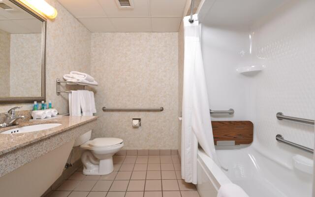 Holiday Inn Express Hotel & Suites Harrison by IHG