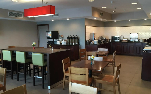 Country Inn & Suites by Radisson, Lima