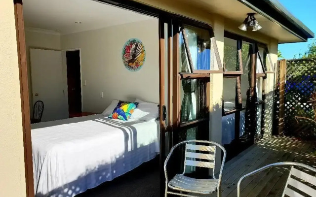 Te Mahuru Retreat