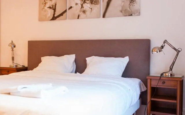 Longchamps Apartment