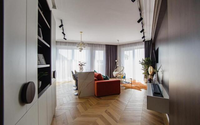 Exquisite Experience at EAS Residence