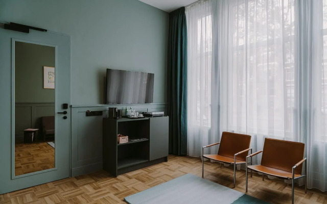 Supernova Hotel