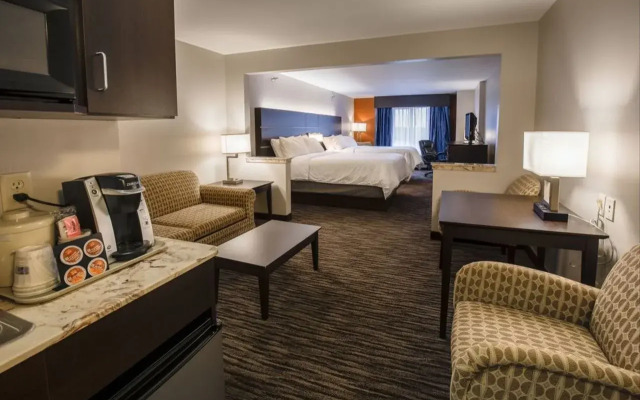Holiday Inn Express & Suites Brandon by IHG