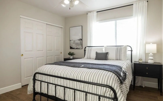 Gilbert Douglas 1 Bedroom Home by RedAwning