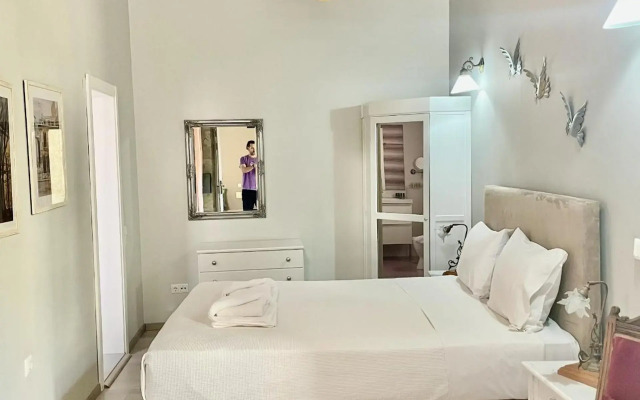 Erietta Suites