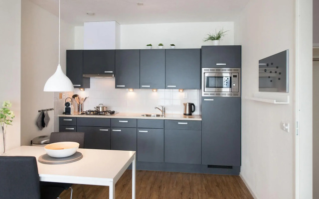 Modern Apartment Near the Beach