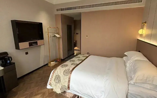 Baiyin Renan Hotel