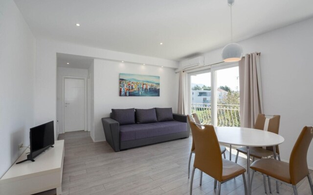 Stunning Apartment in Podstrana With Wifi and 1 Bedrooms