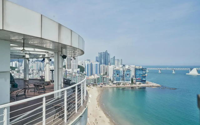 Hotel Aqua Palace
