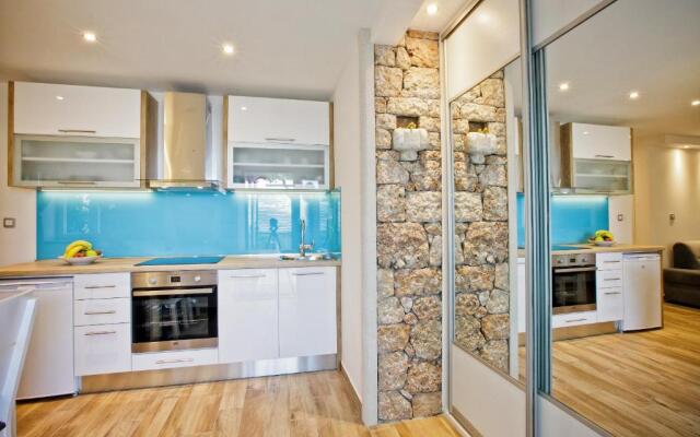 Paradise Stone Apartments