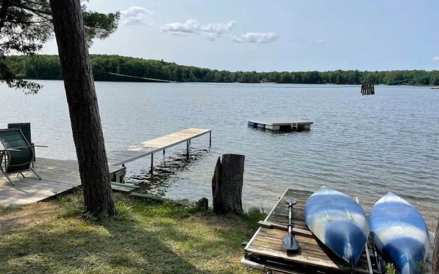 Pine Ridge Resort Cabin on Bass Lake w/ Dock!