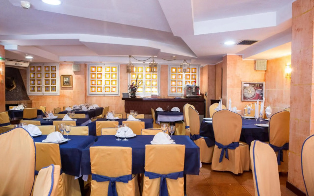 Tibur Hotel