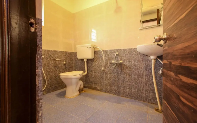 OYO 7529 Mayuri Residency