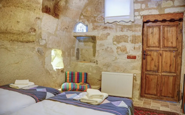 Gibos Cave Hotel