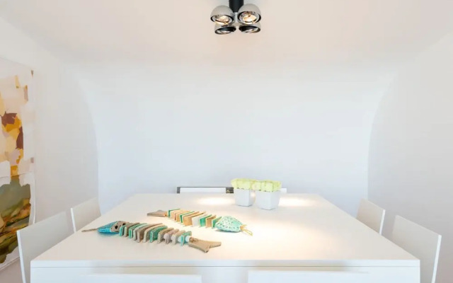 Lovely Apartment With Swimming Pool in Apúlia