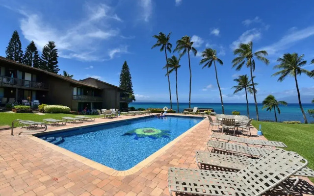 Mahina Surf 220 by RedAwning