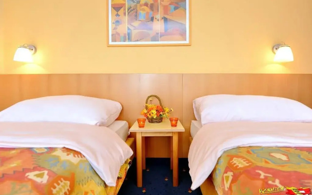 Bellis Hotel
