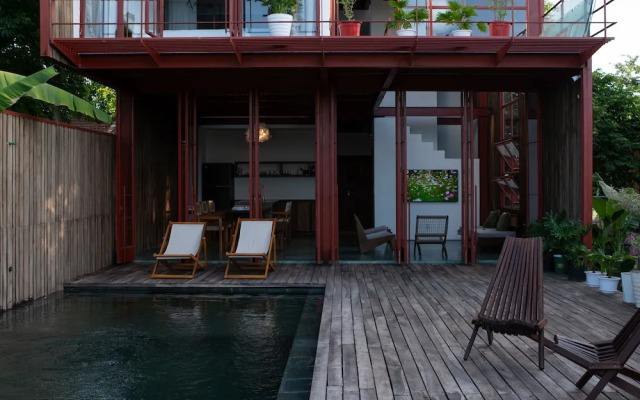 Scarlet Pavilion Homestay