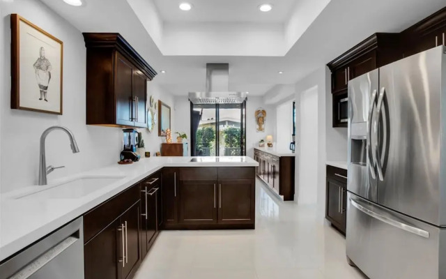 Canyon Palm in Palm Springs