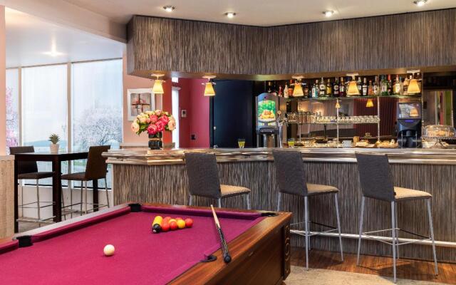 Chromatics Hotel & Restaurant The Hill Club by happyculture
